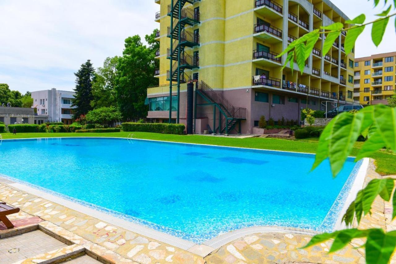 Studio In Sveta Elena Complex Mineral Pool & Spa! Saints Constantine and Helena Екстер'єр фото